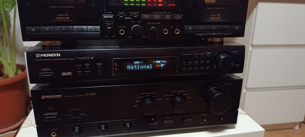 Linie audio vintage de top pioneer amplificator tuner cd player deck
