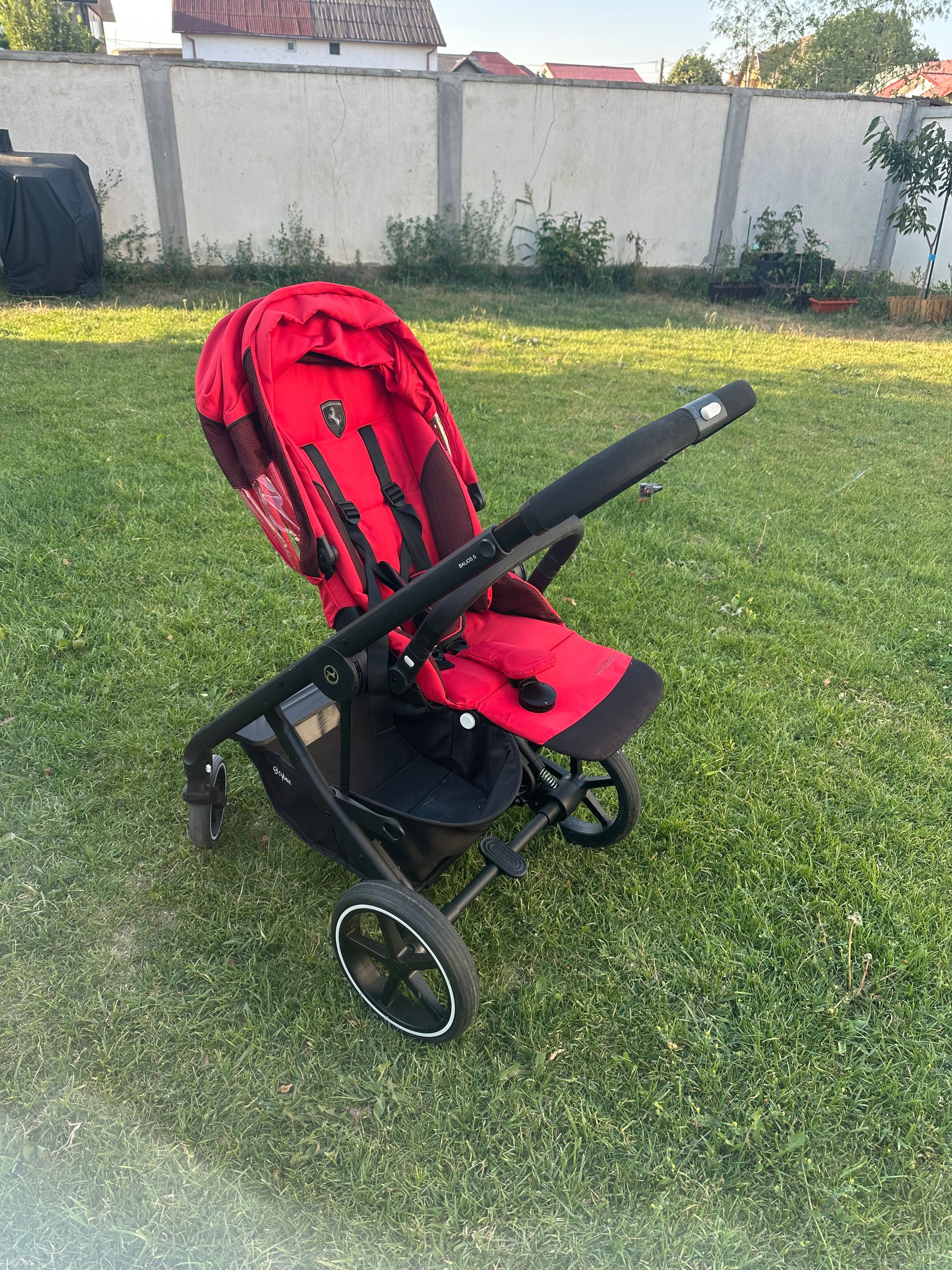 Vand carut copii Cybex Ferrari 3 in 1