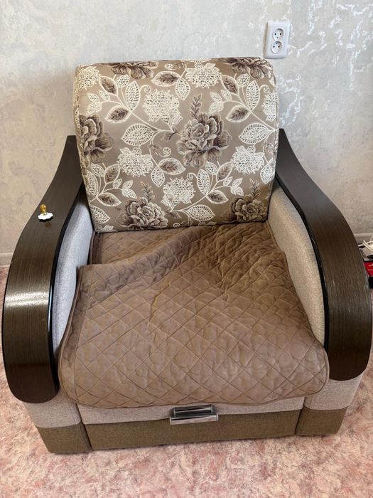 Продам кресло-кровать в отличном состоянии,производство Россия,самовыв