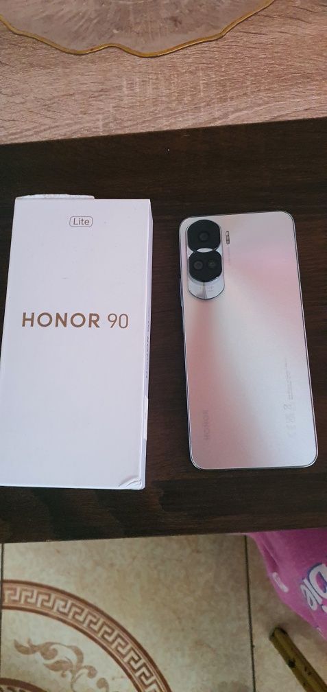 Vând honor 90 lite