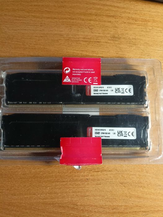 Продам память HYPER FURY 2x8 =16 GB 1866 Mhz