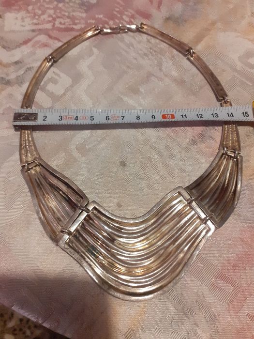 Diferite bratari din argint si un colier vechi