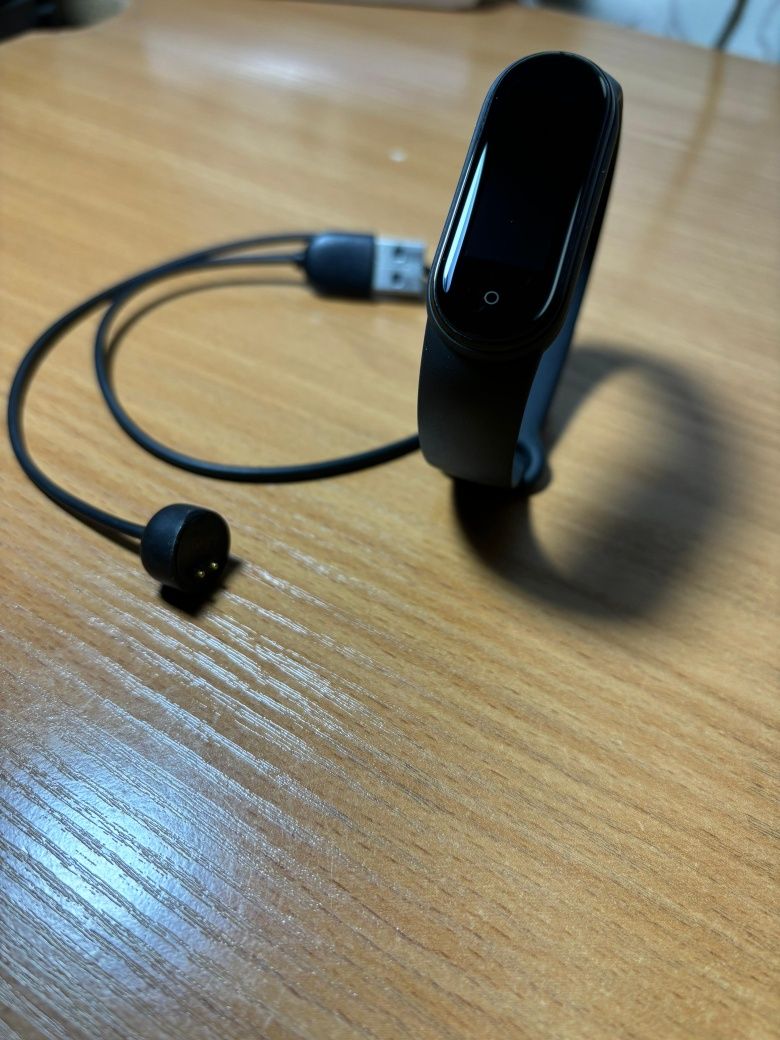 Фитнес часы mi band5