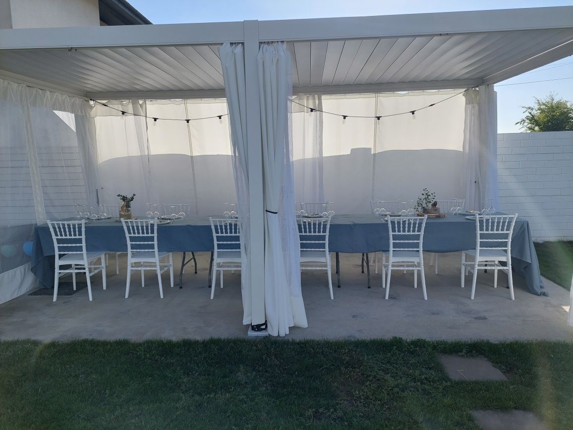 Vând 12 scaune chiavari Tiffany alb calitatea 1