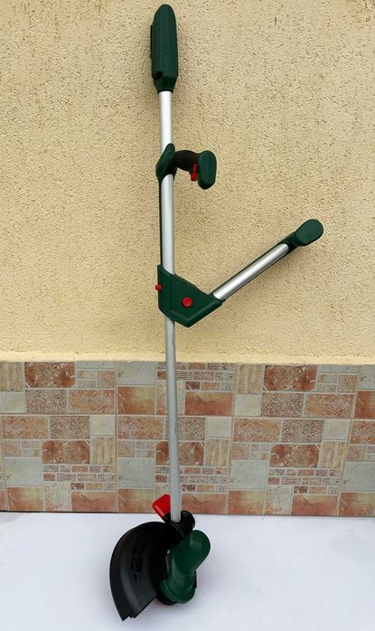 BOSCH UniversalGrassCut 18V-26 - Нов Акумулаторен тример 2024г.