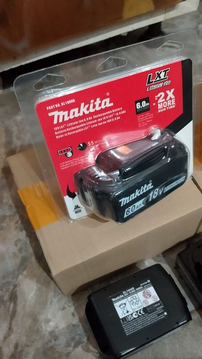 4 baterii Makita de 6A Noi