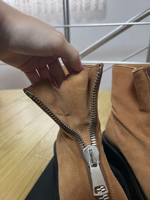 Bocanci piele întoarsă