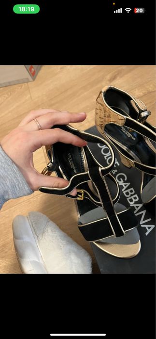 tocuri dolce gabbana (pretul este negociabil)