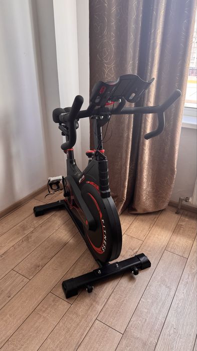 Велотренажер Продам