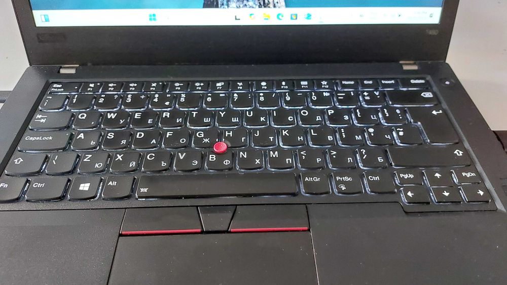 Лаптоп Lenovo Thinkpad T480 14", 256 Gb NVMe, DDR4, i5, Windows 11 Pro