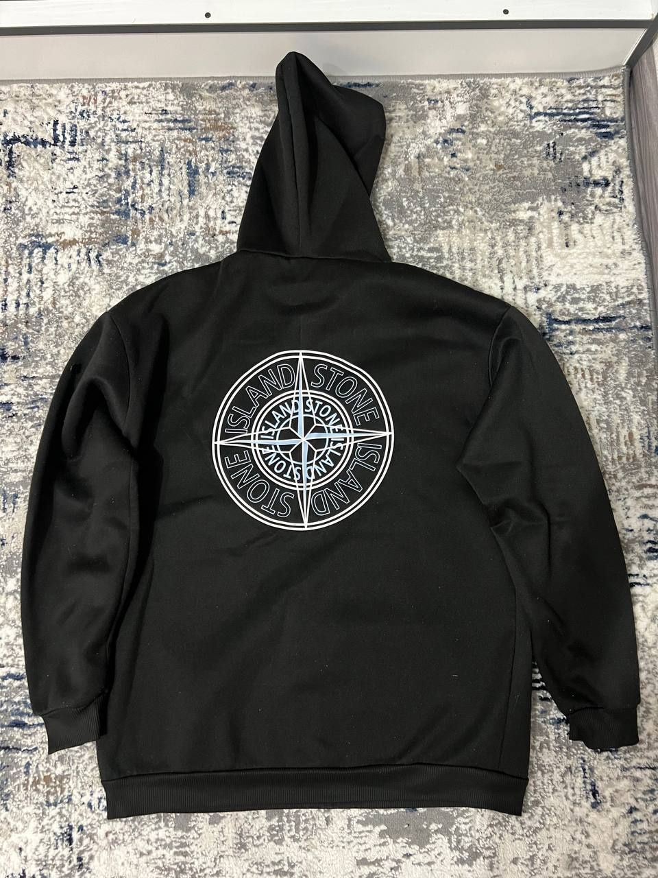 Продаётся стильное худи Stone Island!
﻿﻿Цена: 150 000 сум
﻿﻿Размер: XL