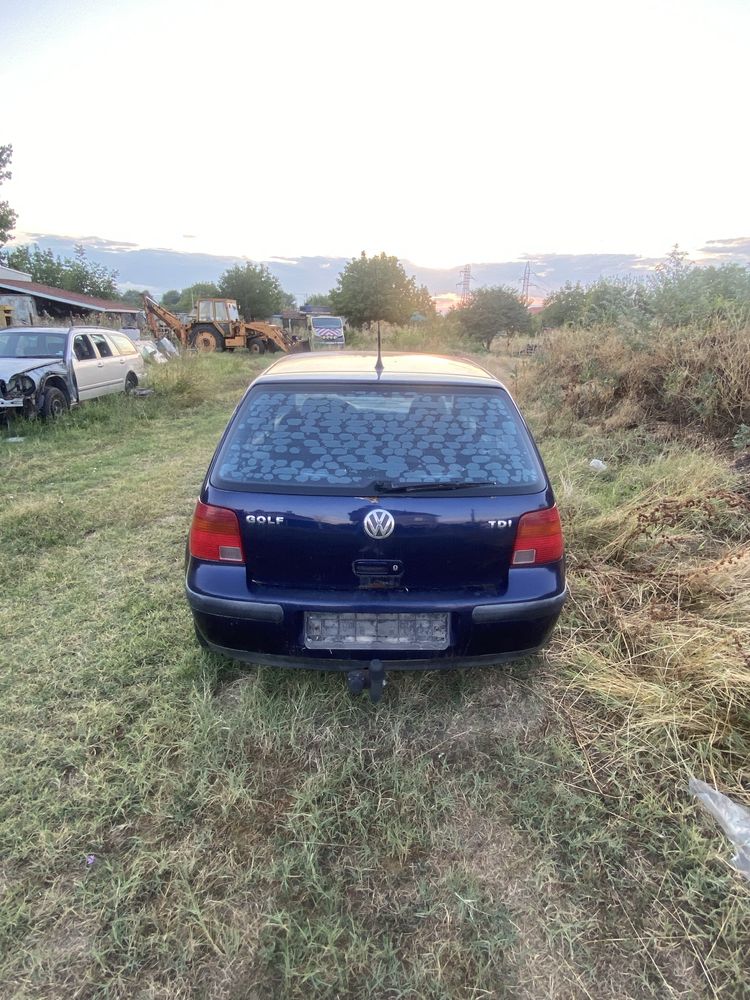 Golf 4 на части
