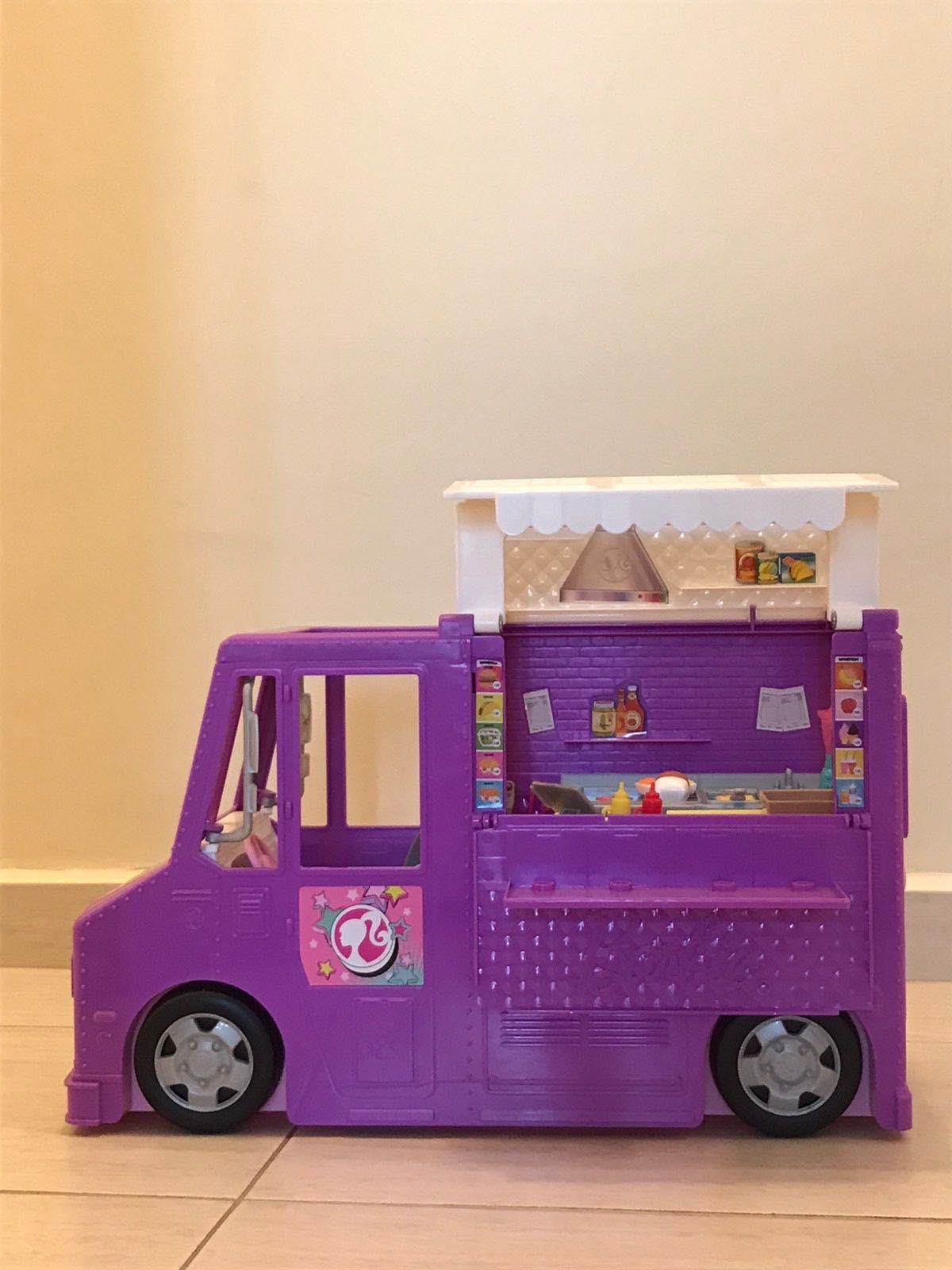 Каравана за кукли Barbie