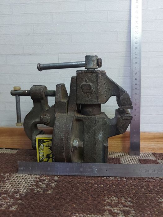 Тиски советские.