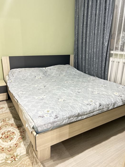 Продам двуспальную кровать