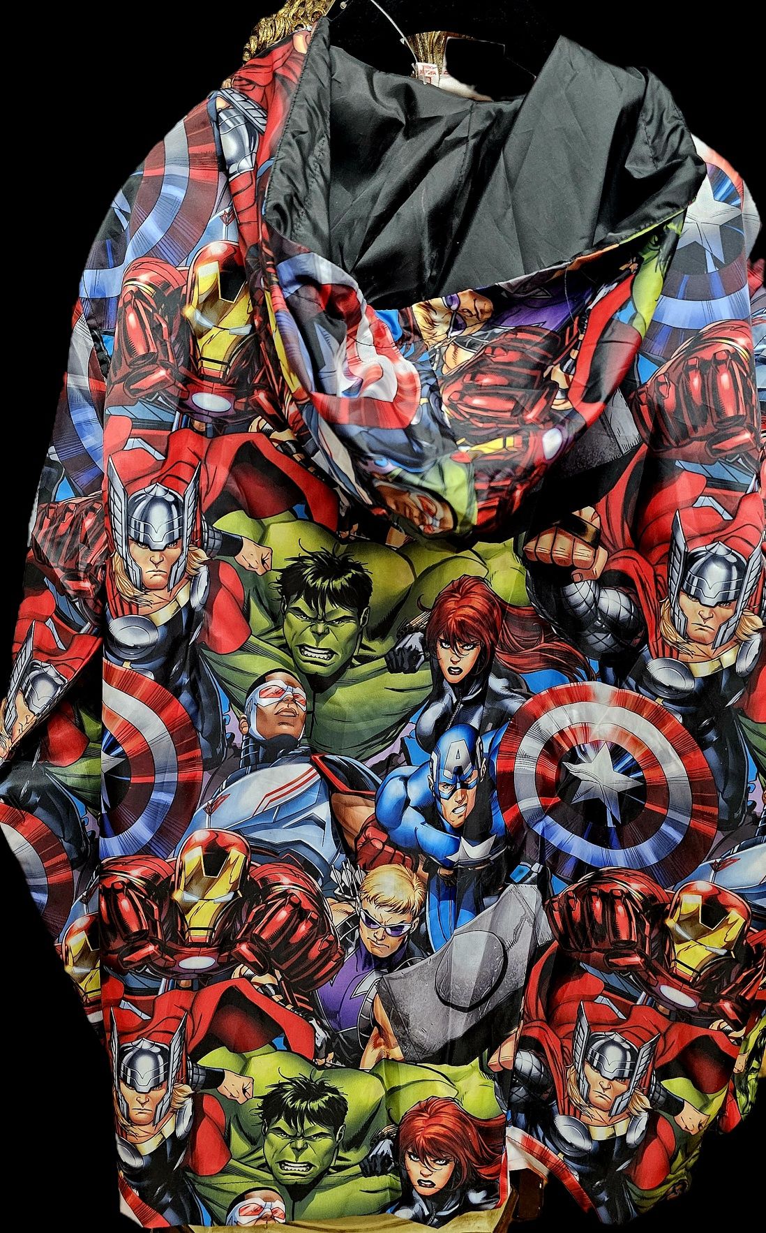 Jacheta Marvel L, originala, primavara, impemeabila.
