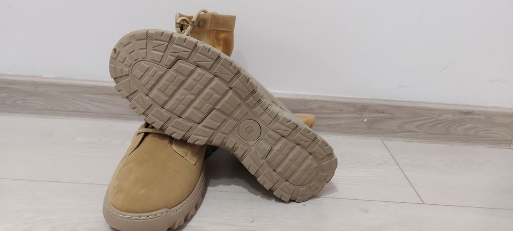Bocanci Combat Crem