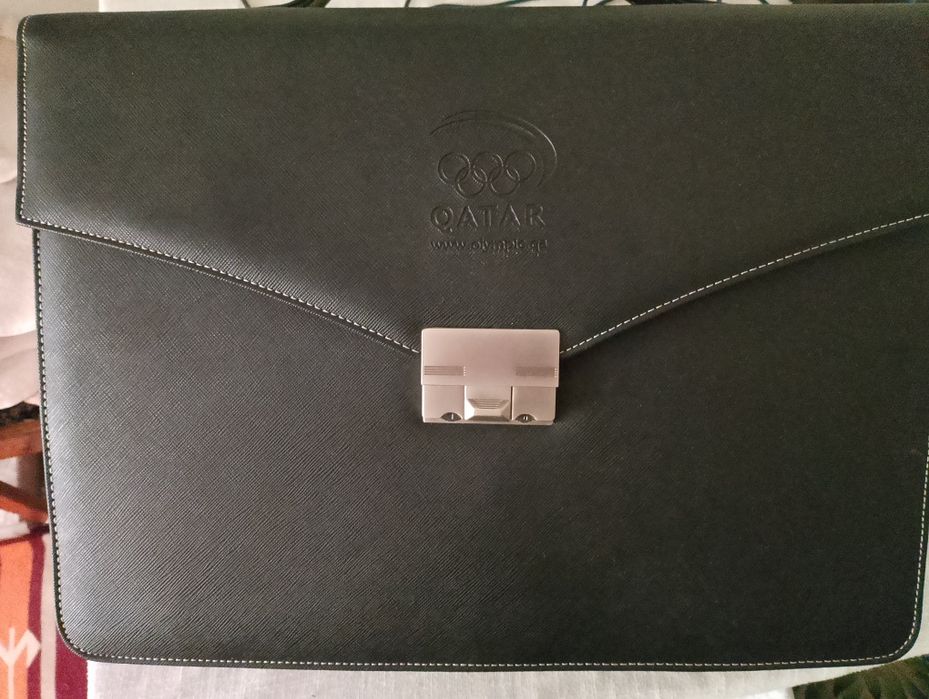 Продам чемодан с кодом