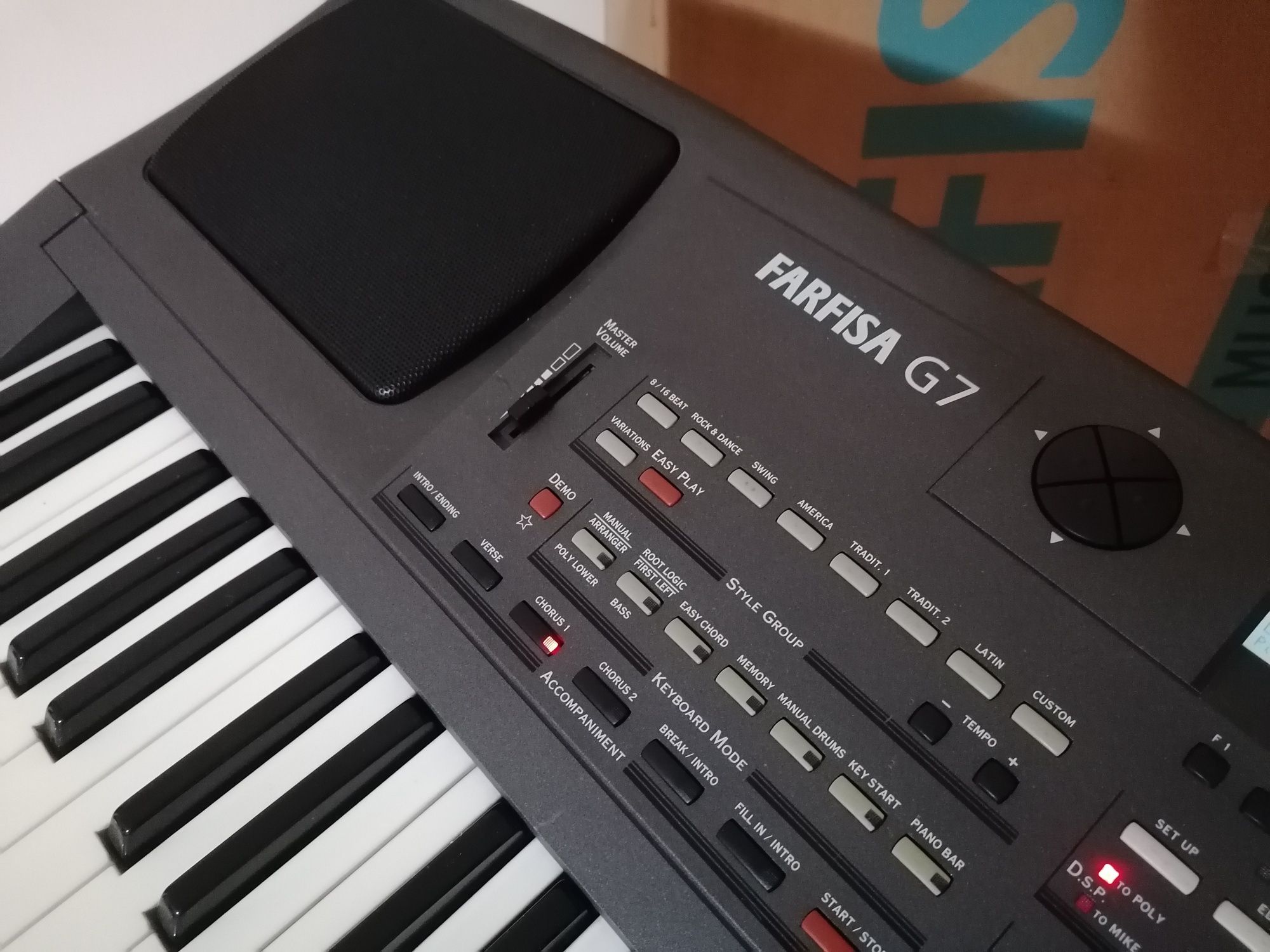 FARFISA G-7 Floppy sintetizator profesional orga pian