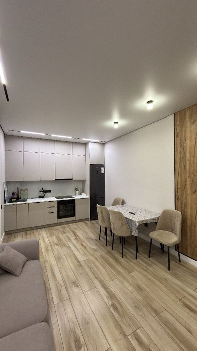 Сдам 2 ком. 8 школа, 4/9, новостройка, мебел., техника, 290 тыс. +ком.