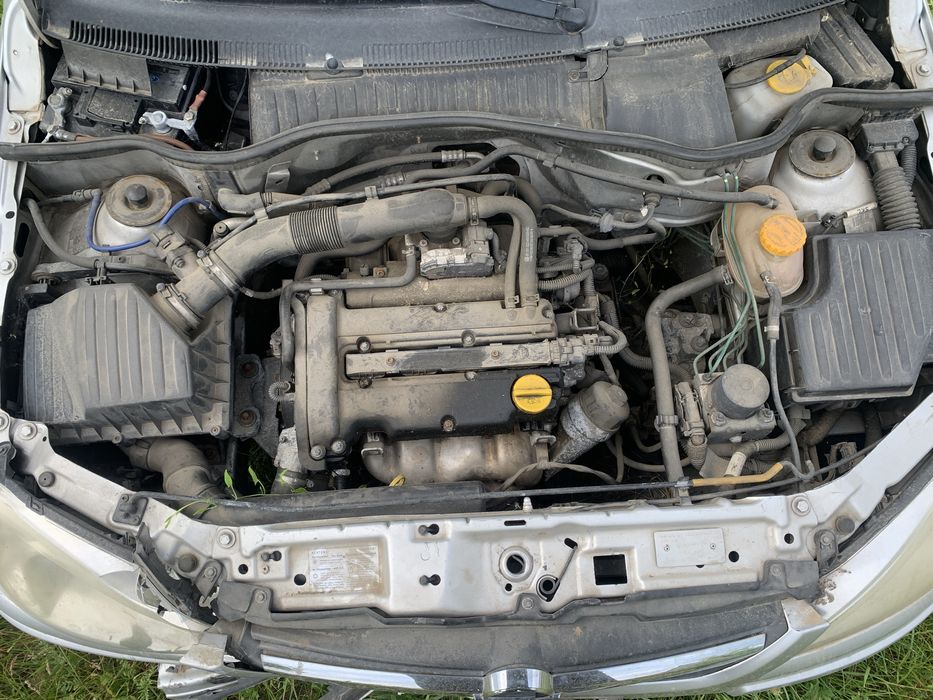 Vand Opel Corsa C 1.2 an 2005 pentru piese