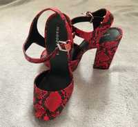 Sandale roșu cu negru