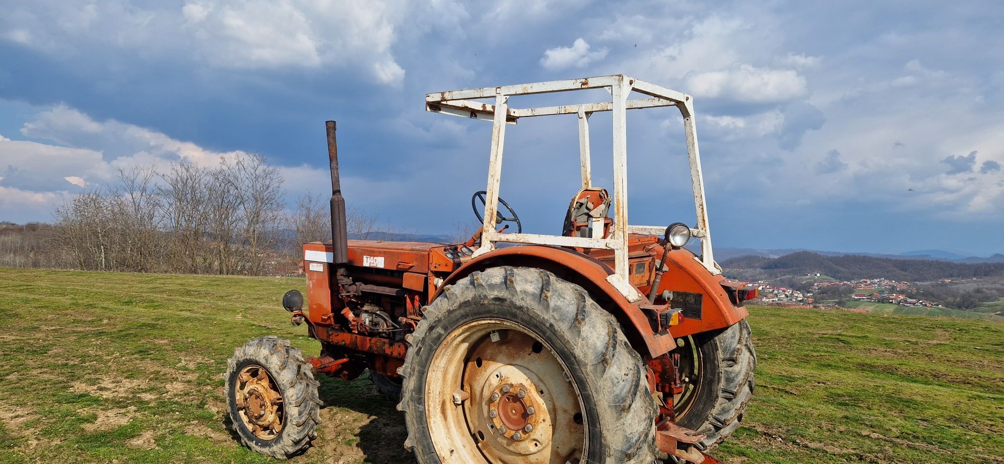 Tractor belarus t40 4x4