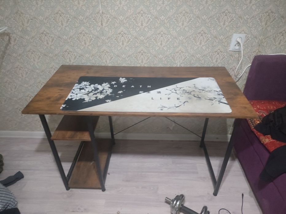 Продам стол игровой