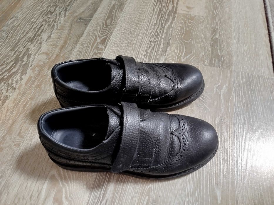 Школьная детская обувь
