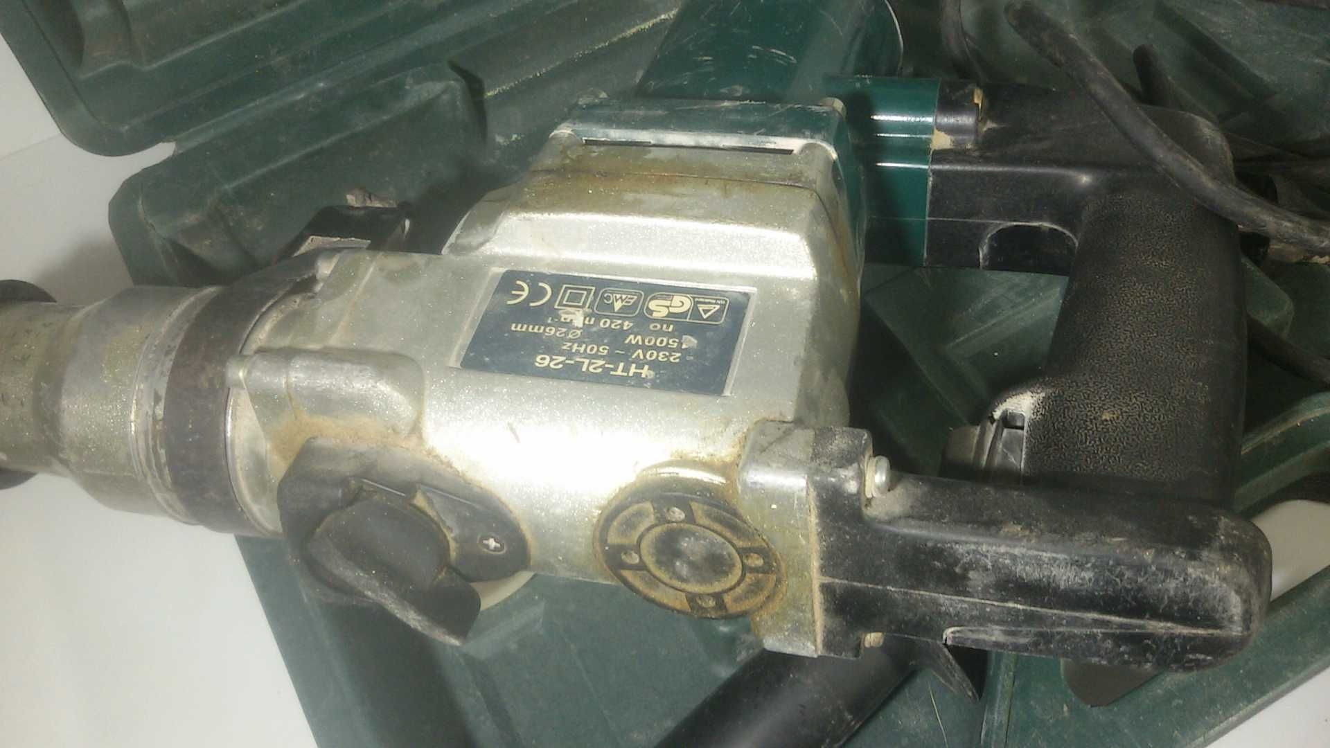 Bosch HT-2L-26 перфоратор/къртач в куфарче