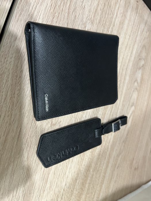 набор Calvin Klein кошелек и брелок для багажа