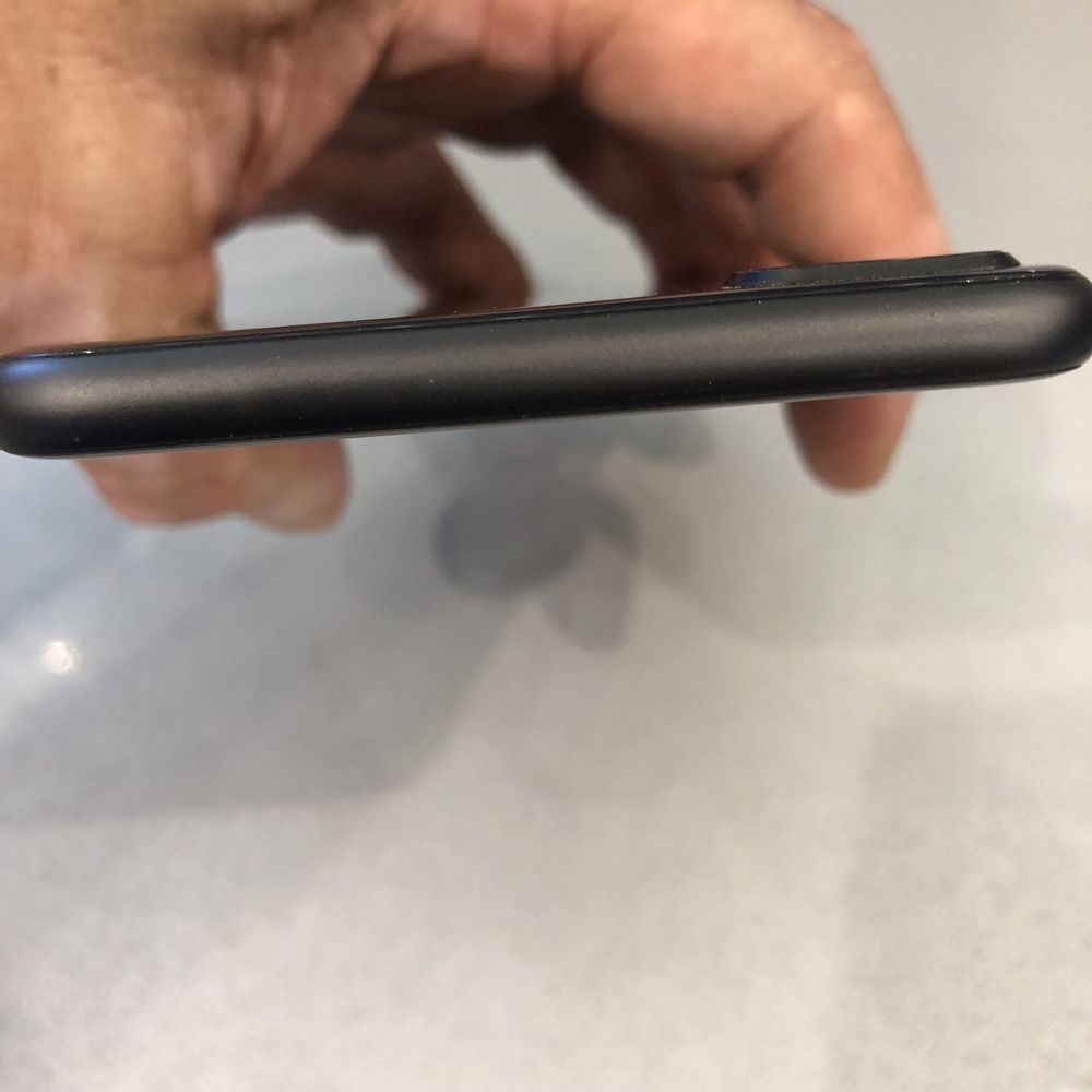 iPhone 8+. Перфектен!