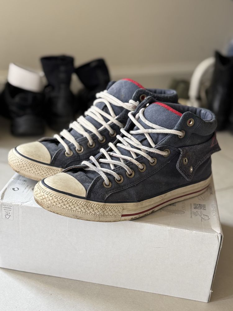 Vând incaltaminte Converse