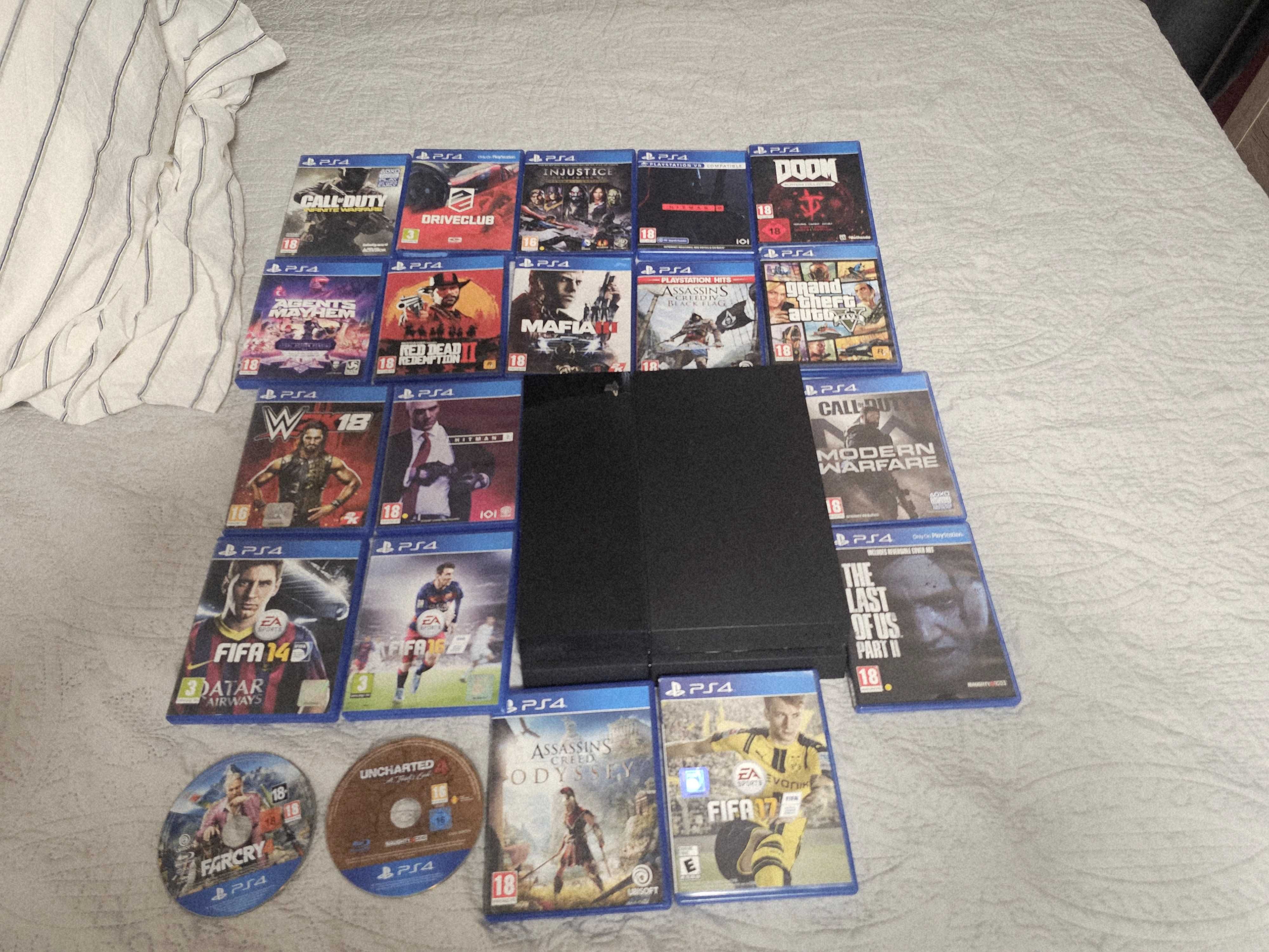 Продавам PS4,в добро състояние е