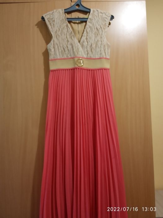 Женское платье вечерннее