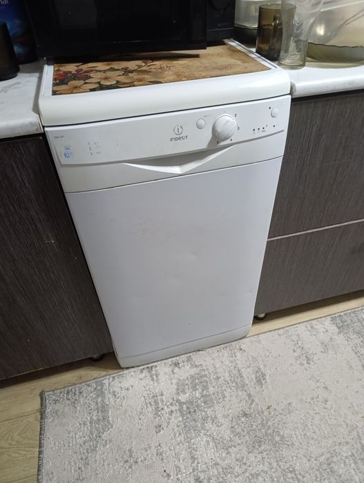 Продам посудомоечную машину