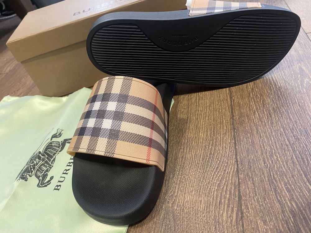 Дамски Чехли Burberry