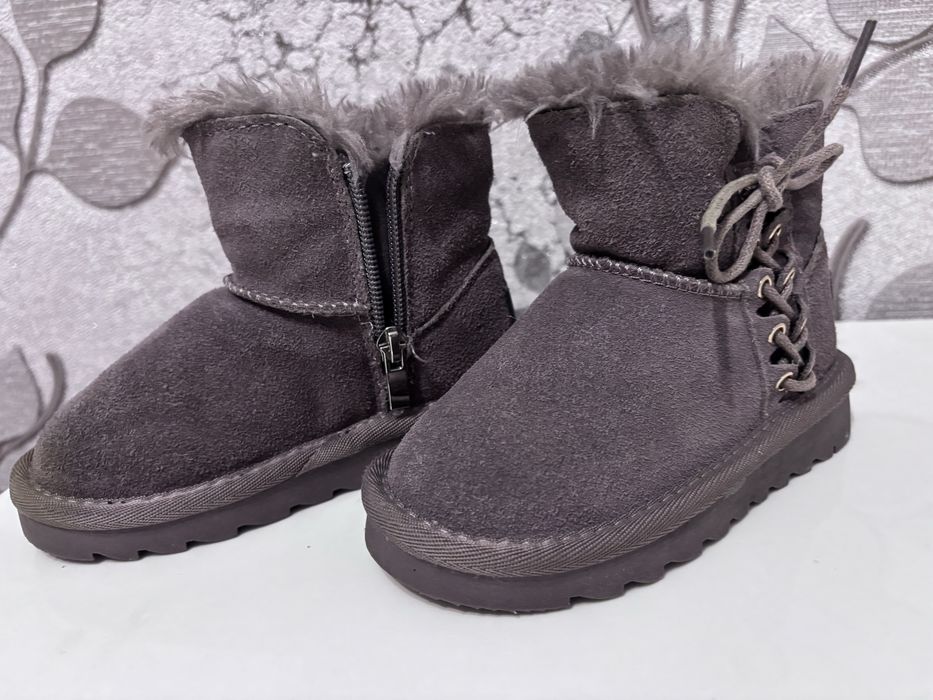 Продам детские сапожки