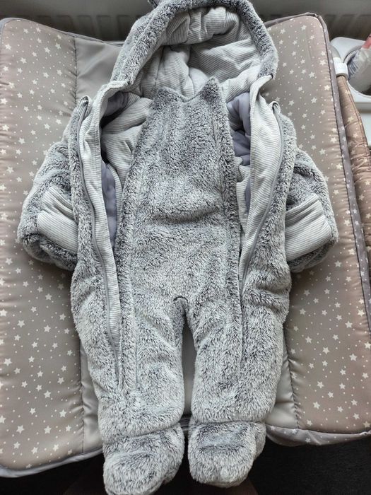 Зимен бебешки космонавт