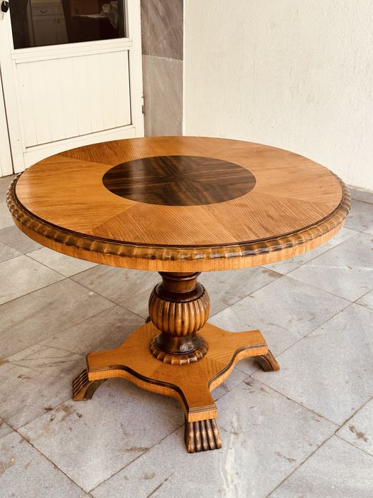 Антикварна кръгла маса в стил Бидермайер