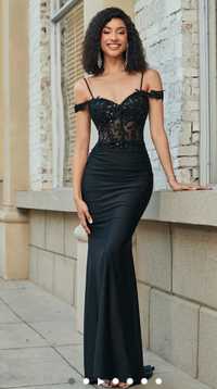 rochie de bal neagră lungă cu paiete, cu trenă, cu pietre și corset
