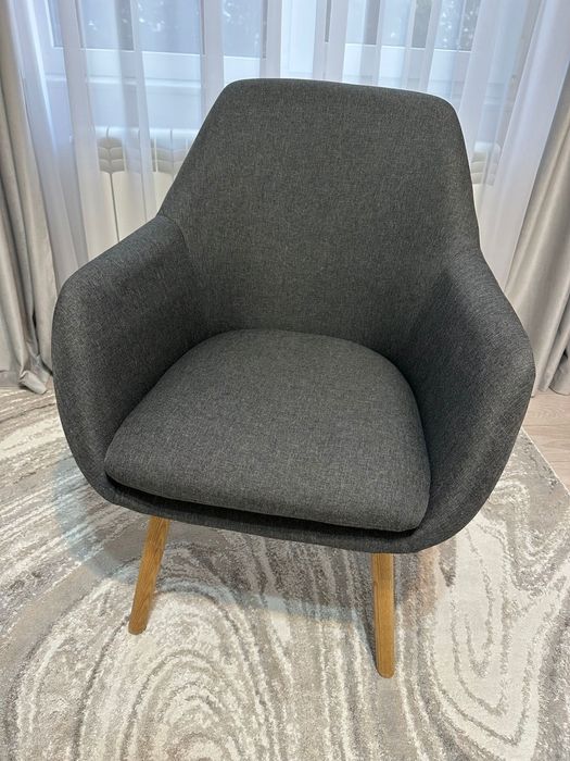 Scaun modern gri