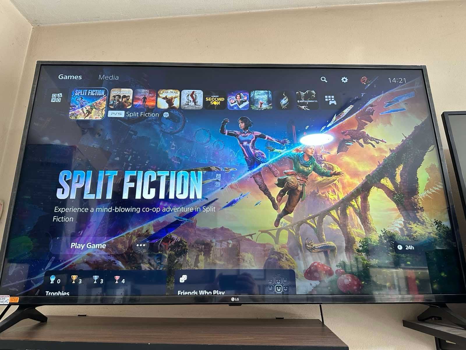 PlayStation 5 Slim Disc Edition 1TB, 2 джойстика, Гаранция