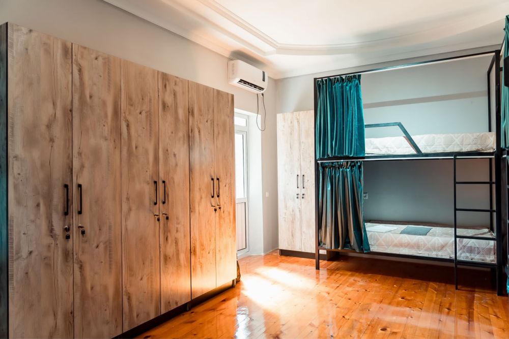 Ahostel метро Толарик