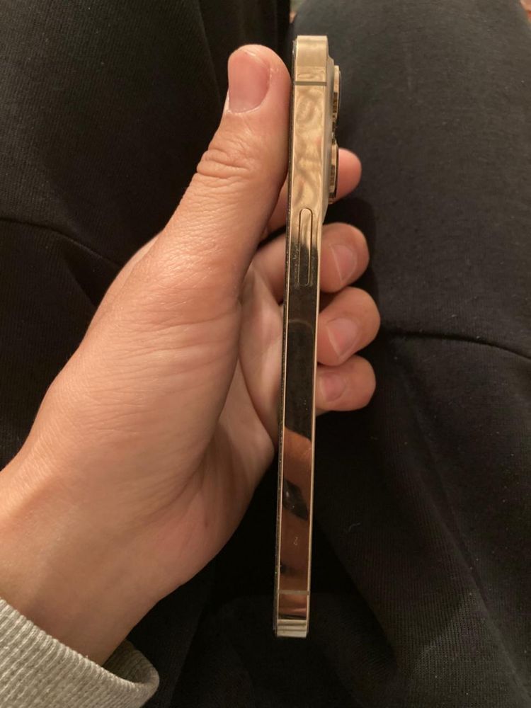 Iphone 13 pro с каробкой 256гб