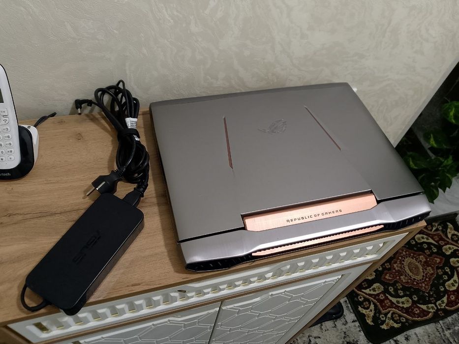Asus ROG juda kuchli noutbuk haqiqiy monstr tank metal korpus