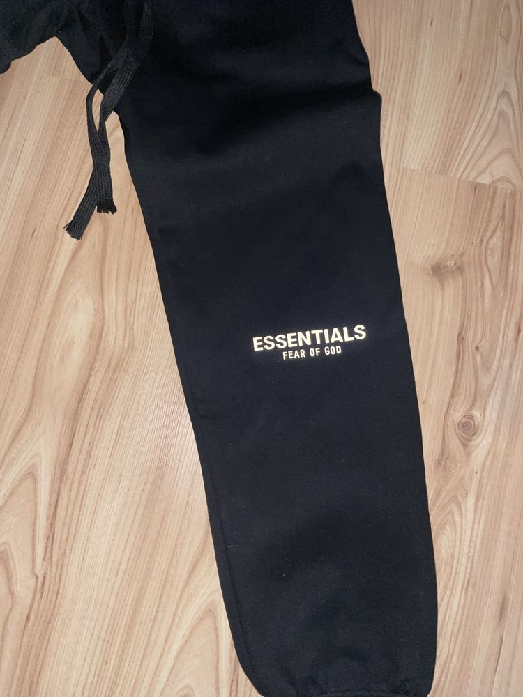 Essentials черен s-размер