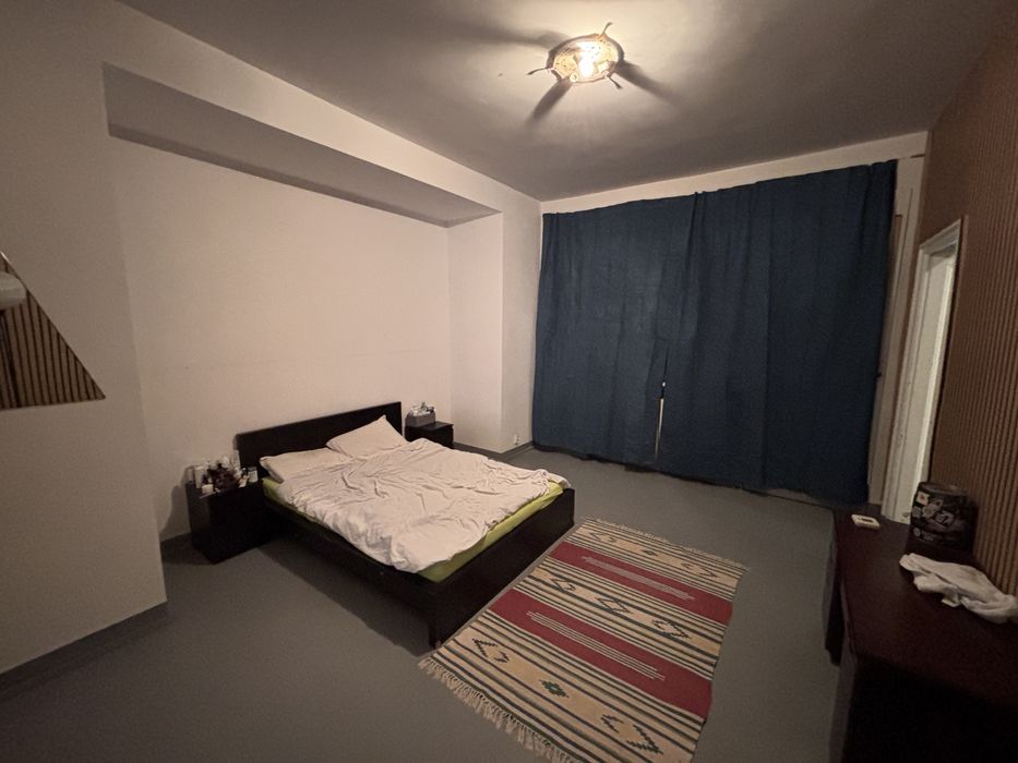 Pat Ikea 140cm x 200. Stare foarte bună!