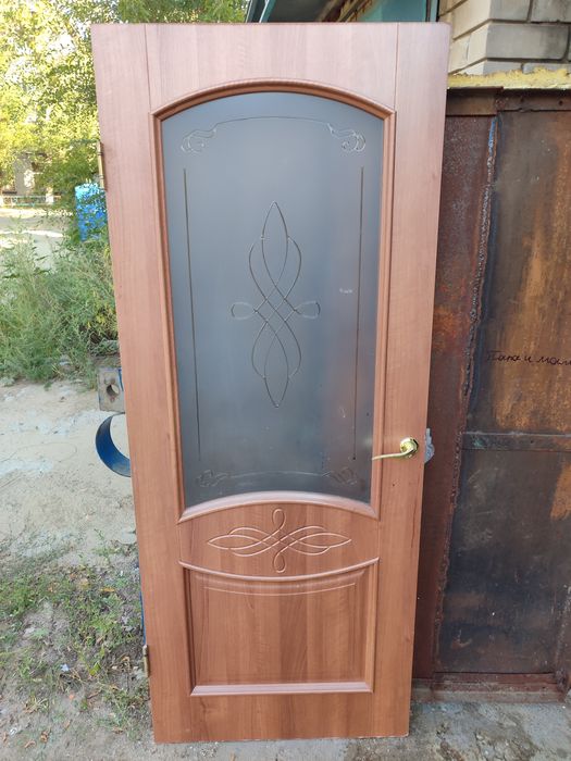 Продам межкомнатную дверь