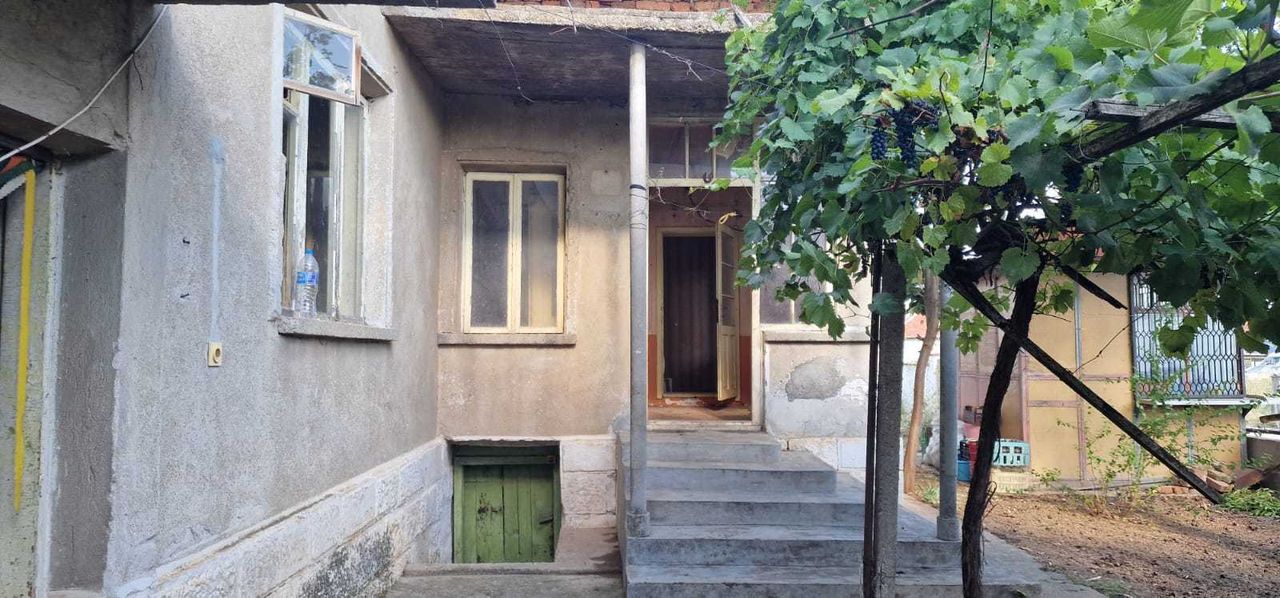 Продава се Къща в Дулово - 780 кв.м за 79 €/кв.м - Снимка #13